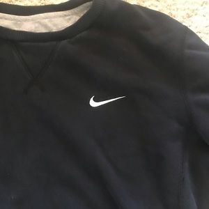Black nike crew neck!